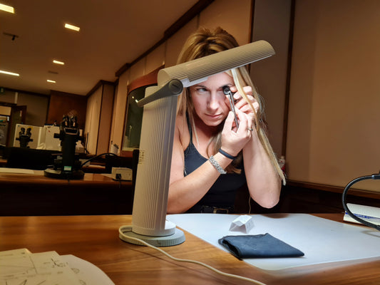 Detecting Synthetic Diamonds