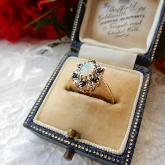 the difference between natural opals and lab grown opals