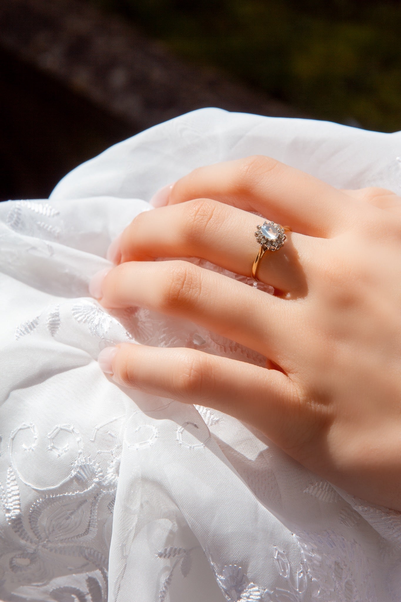 Vintage 9ct Moonstone & Diamond Ring