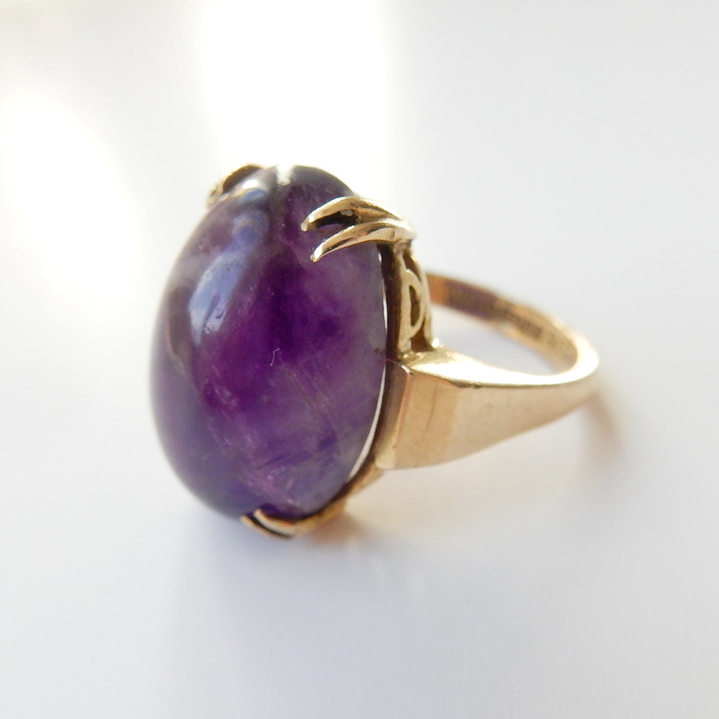 Vintage 9ct Gold Natural Amethyst Cabochon Ring
