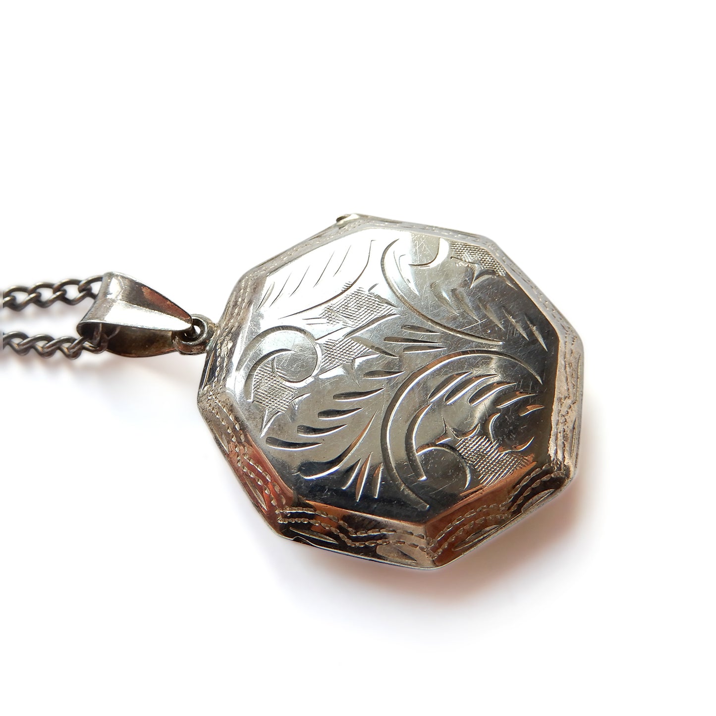 Vintage Sterling Silver Locket with Chunky 18inch Chain