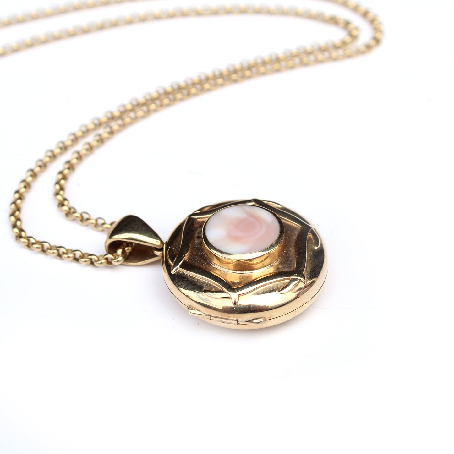 Heavy Vintage 9ct Gold Celtic Locket with Pearl Panel & Belcher Chain