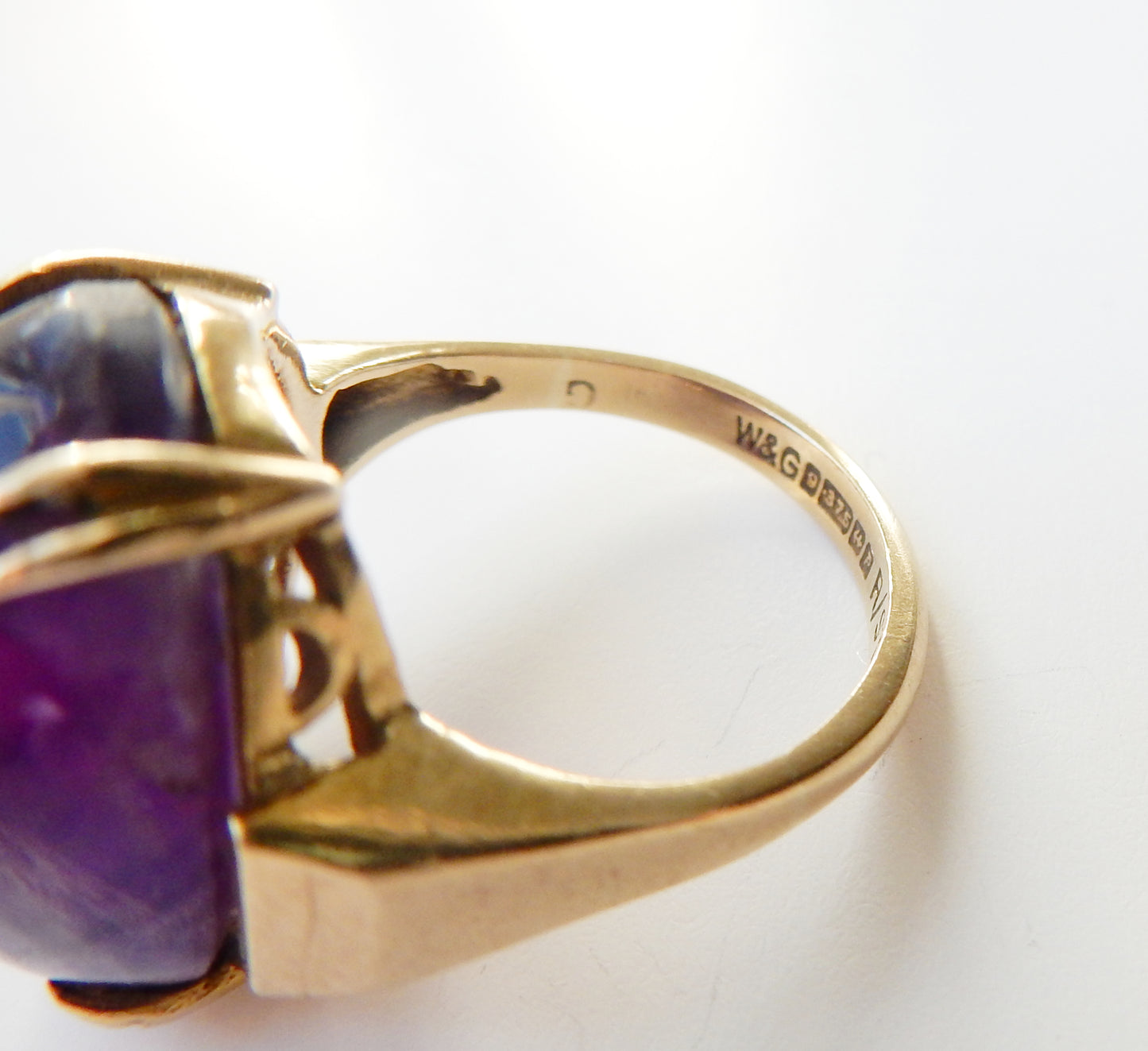Vintage 9ct Gold Natural Amethyst Cabochon Ring