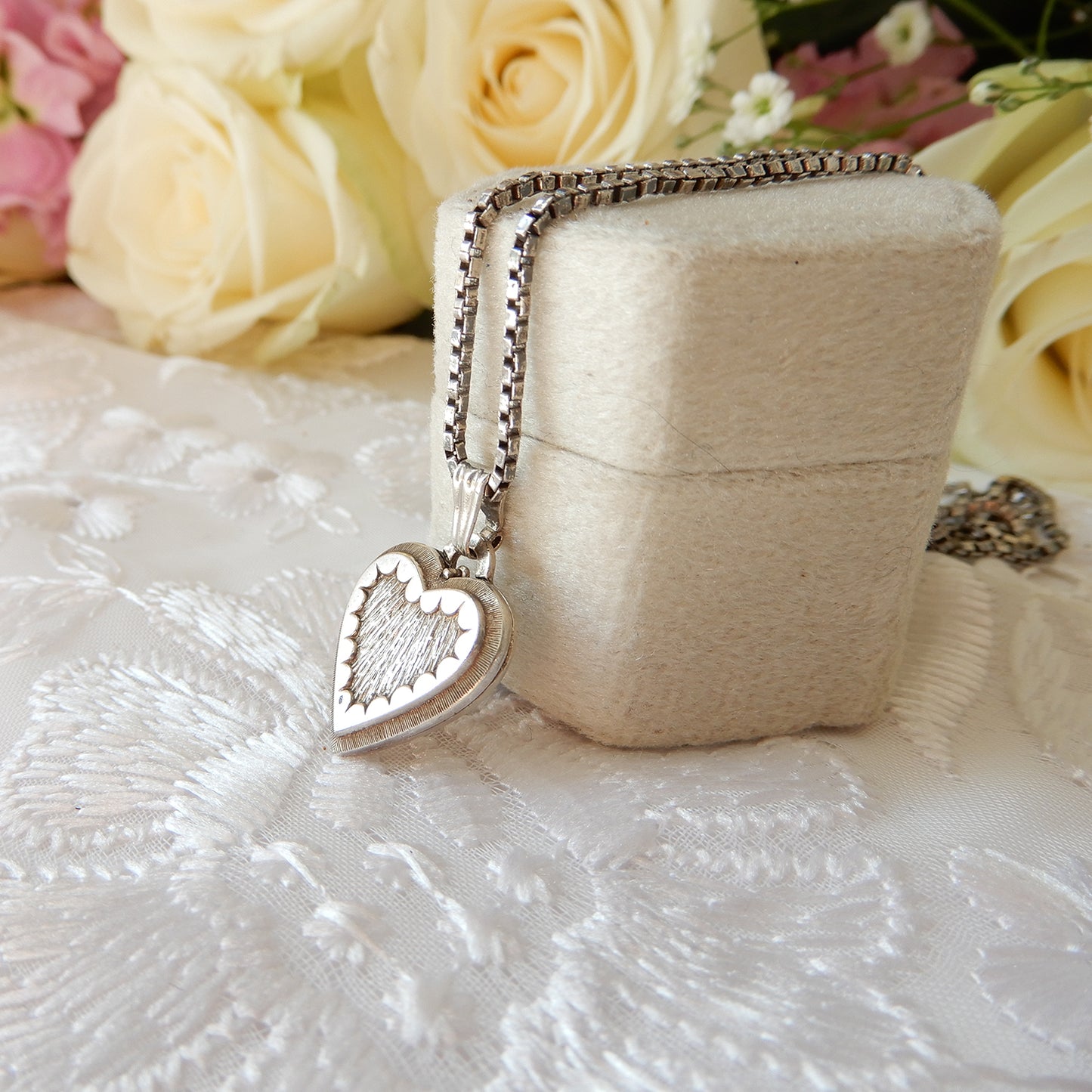 Vintage Sterling Silver K&L Heart Locket with 18inch Box Chain