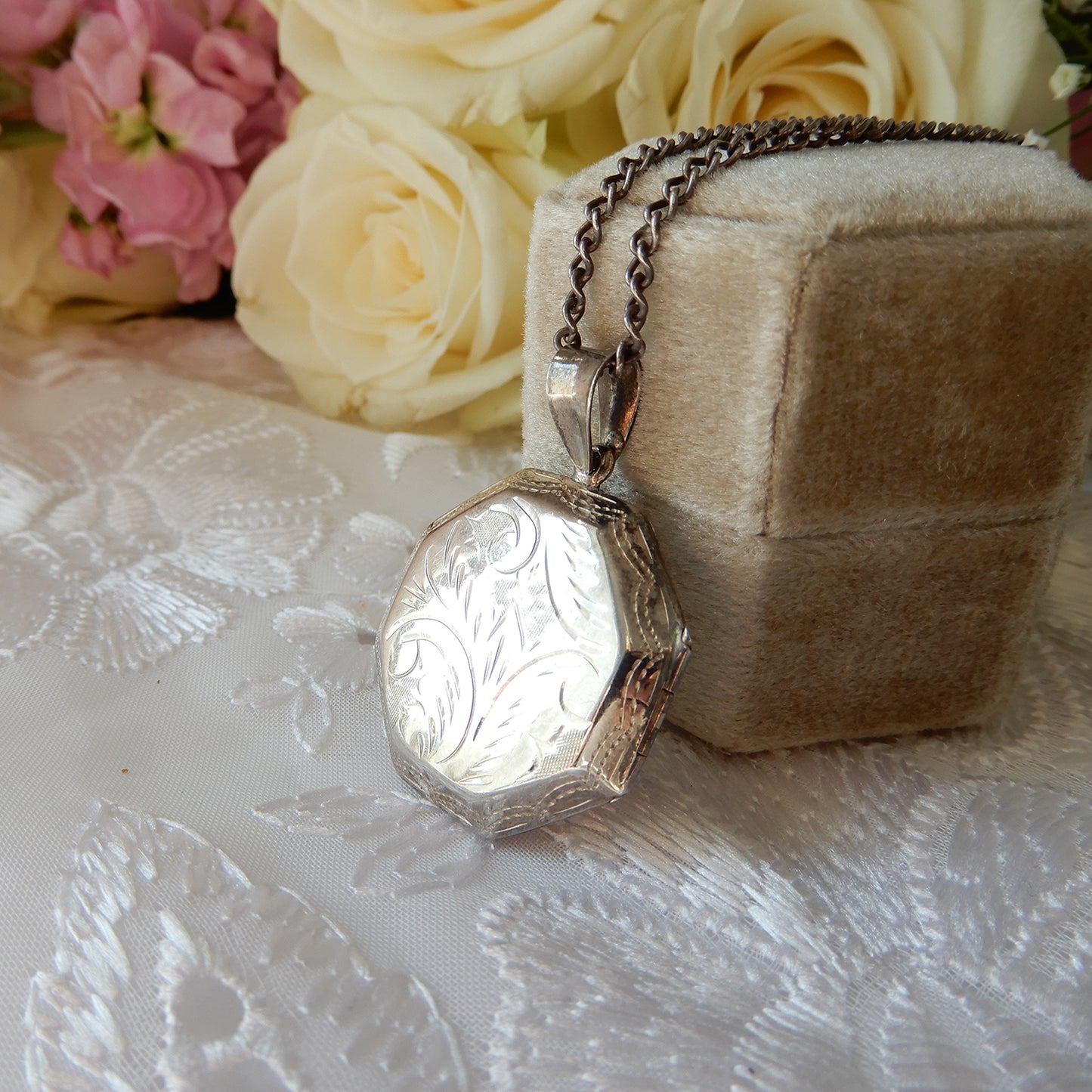 Vintage Sterling Silver Locket with Chunky 18inch Chain