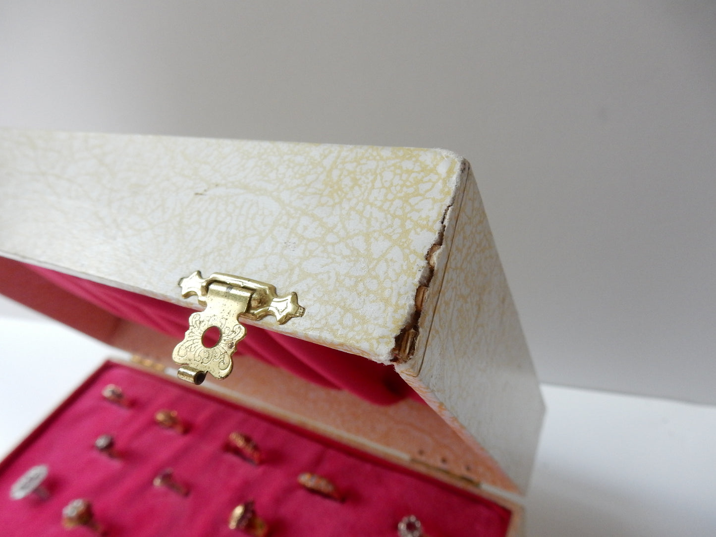Luxurious Pink Velvet Multi Ring Box for 23 Rings