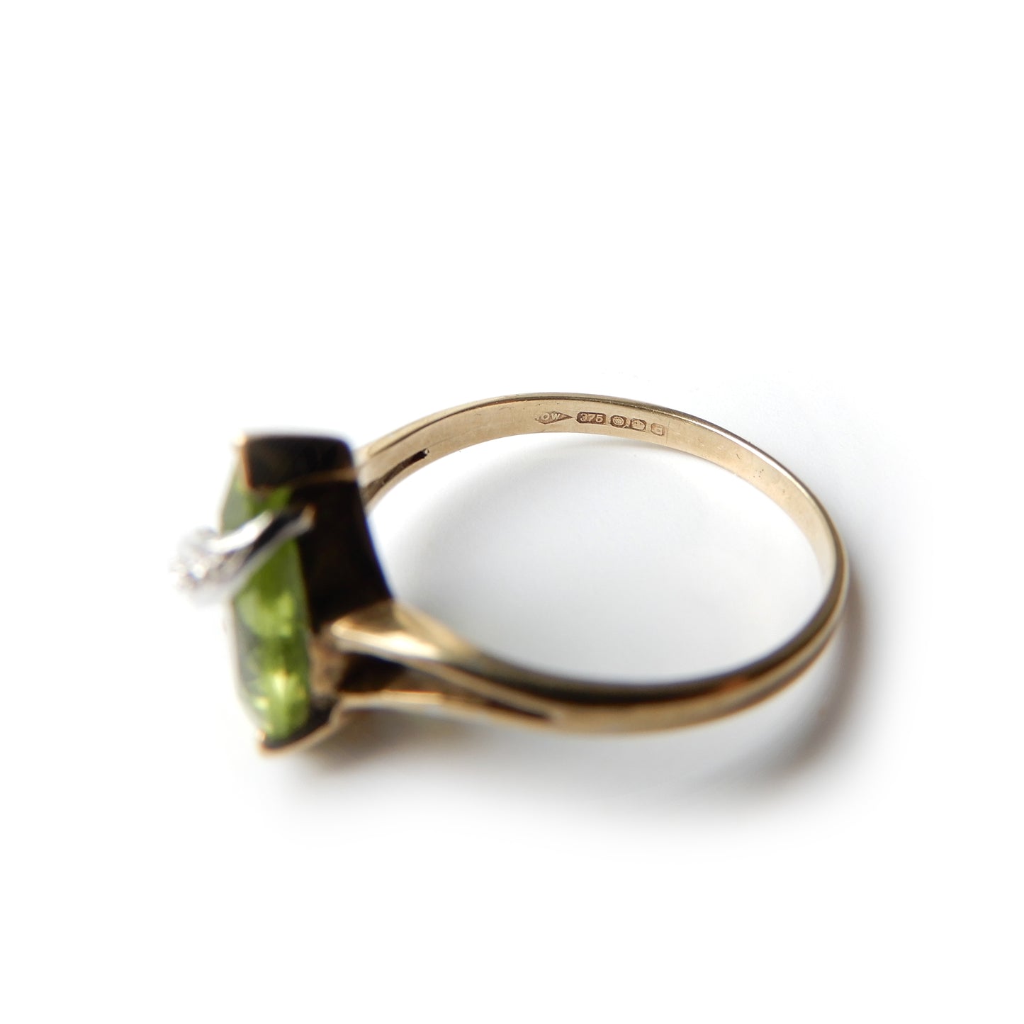 Vintage 9ct Gold Peridot & Diamond Ring