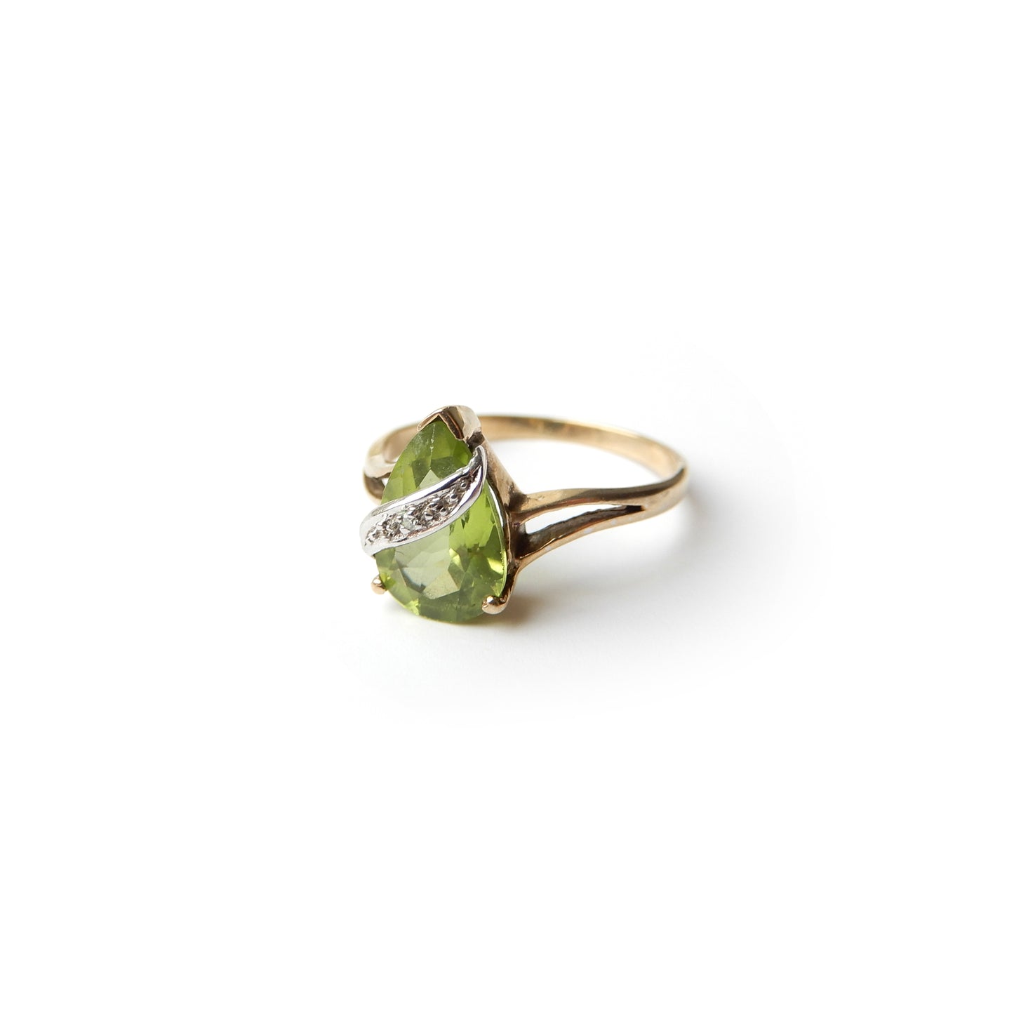 Vintage 9ct Gold Peridot & Diamond Ring