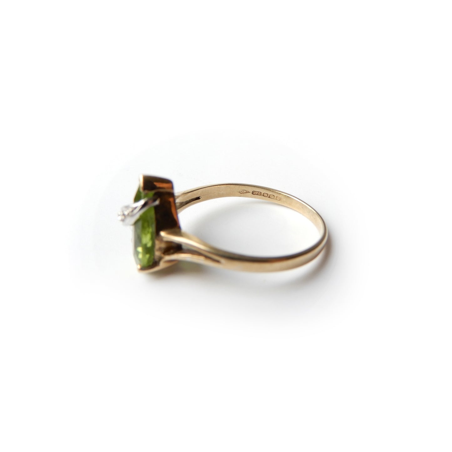 Vintage 9ct Gold Peridot & Diamond Ring