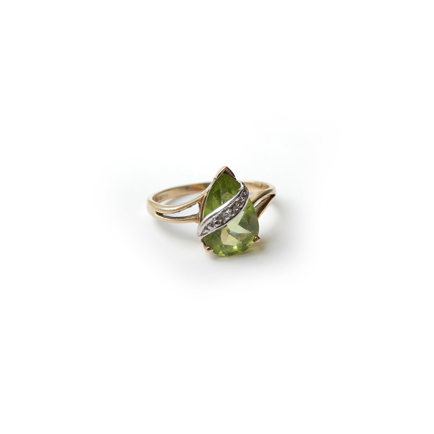 Vintage 9ct Gold Peridot & Diamond Ring
