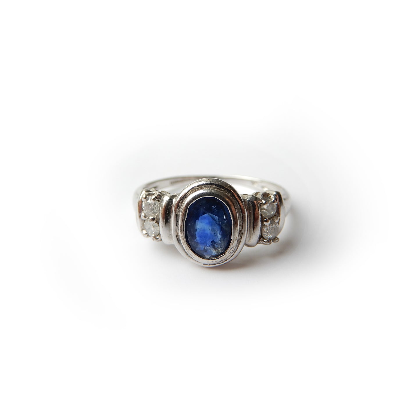 Vintage 9ct White Gold Sapphire & Diamond Ring