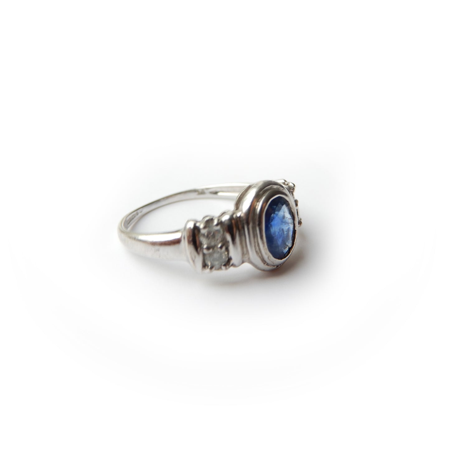 Vintage 9ct White Gold Sapphire & Diamond Ring