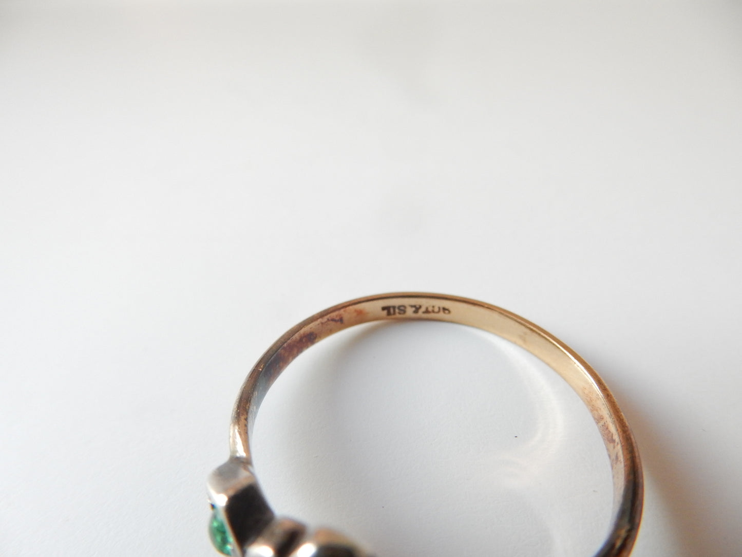 Art Deco 9ct Gold & Silver Emerald Paste Ring