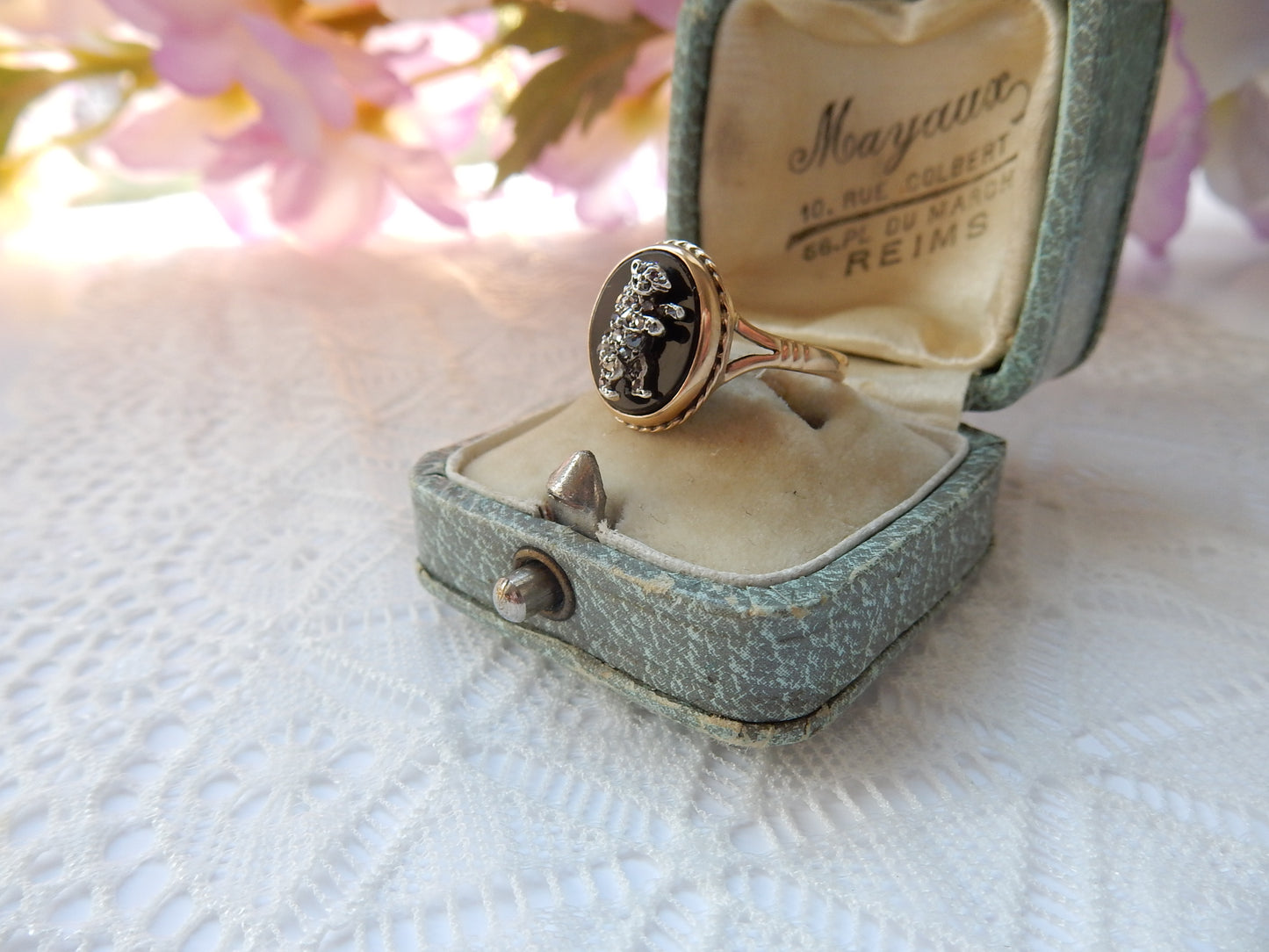 Antique 9ct Gold Old Cut Diamond Onyx Bear Ring US Size 7.5 UK Q