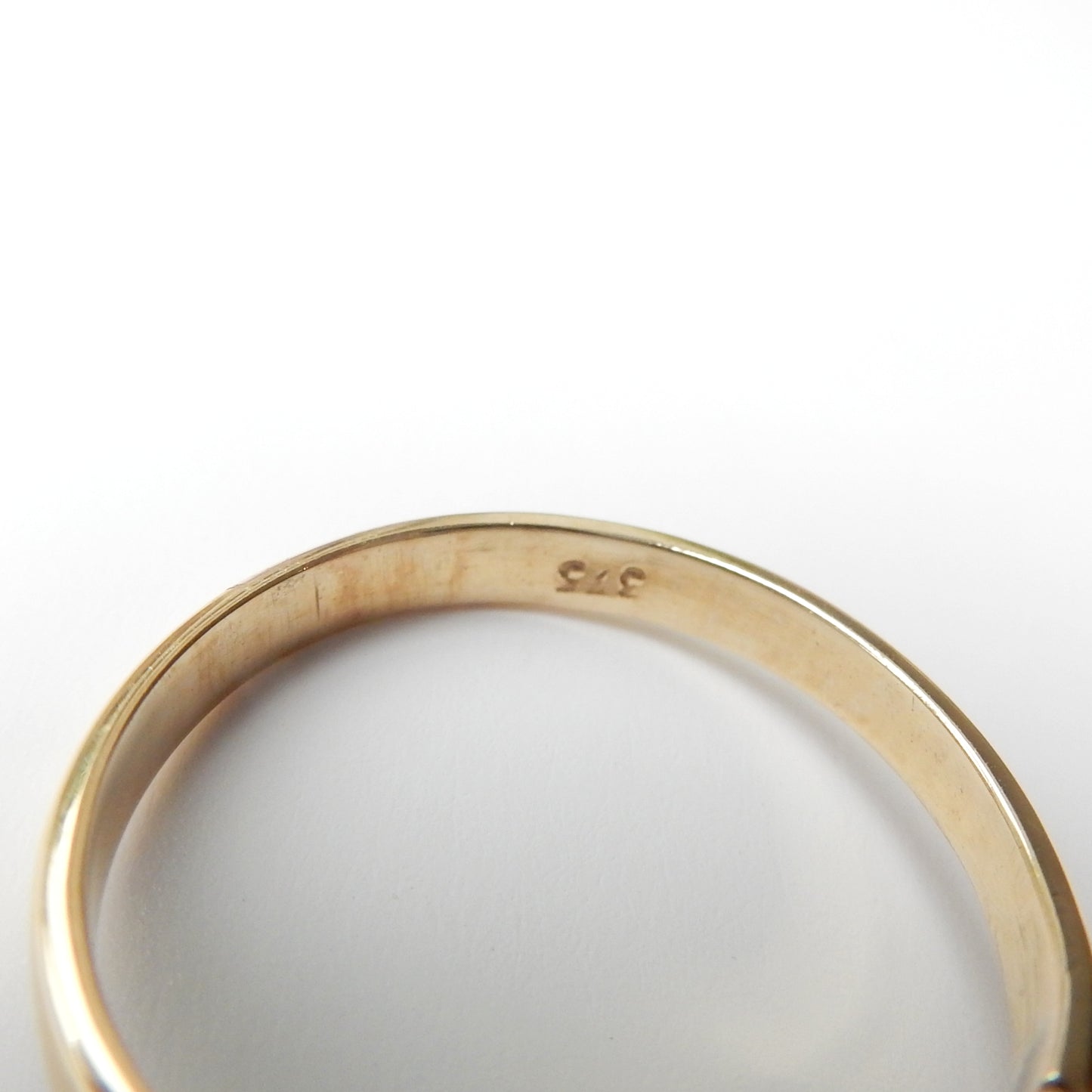 Vintage 9ct Gold Opal Solitaire Ring