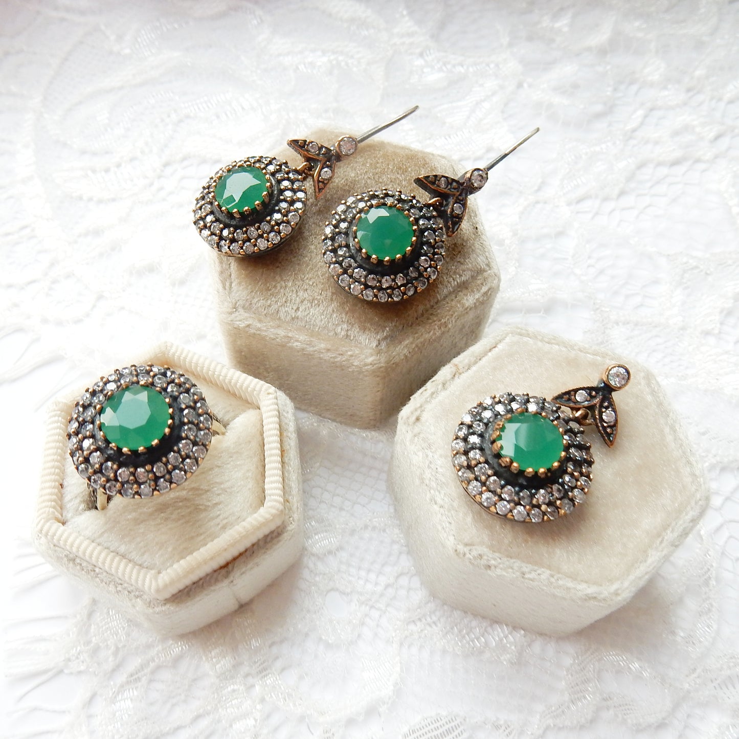 Vintage Solid Silver Green Chalcedony Ring Earring & Pendant Matching Jewelery Set