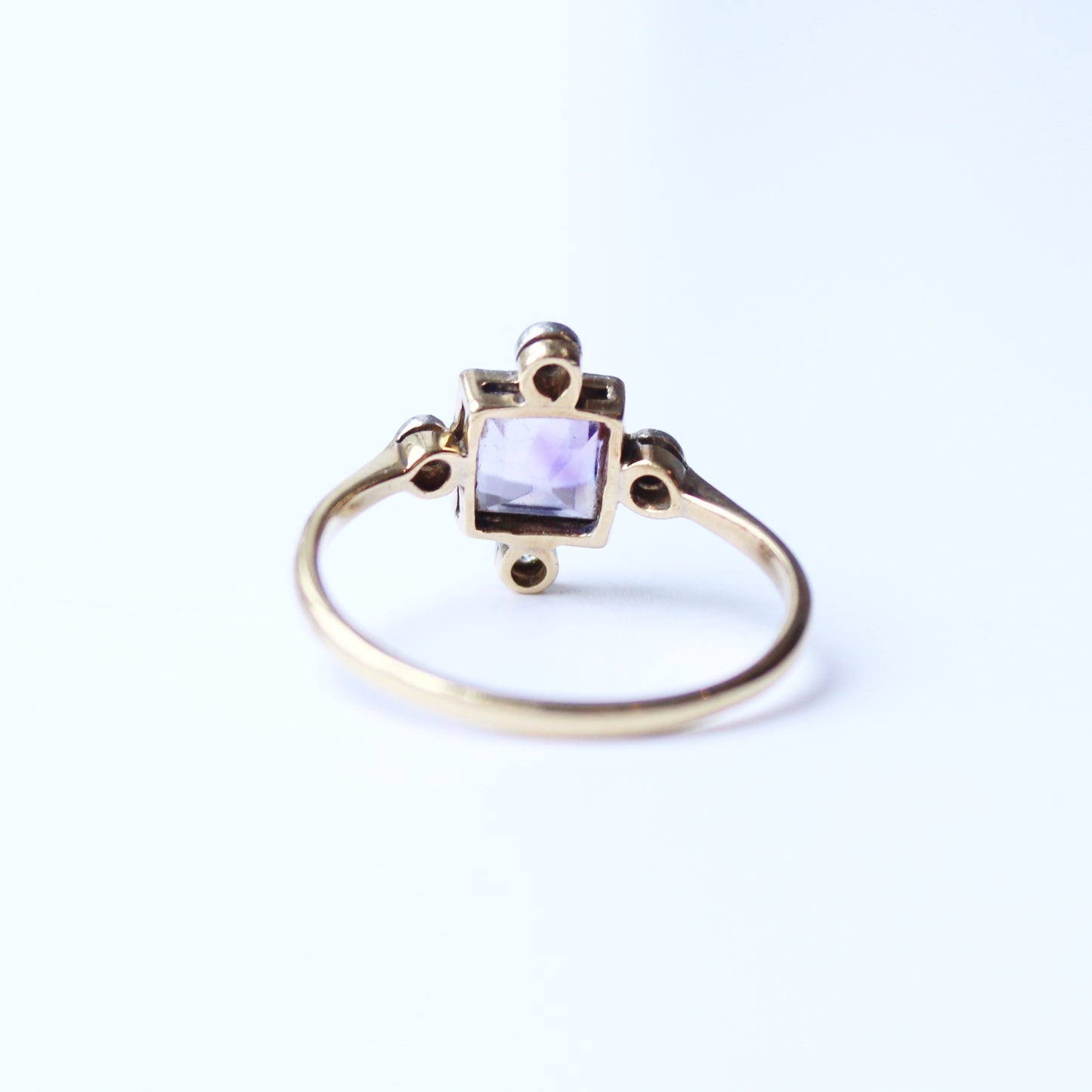 Art Deco 18ct Gold Amethyst & Diamond Ring