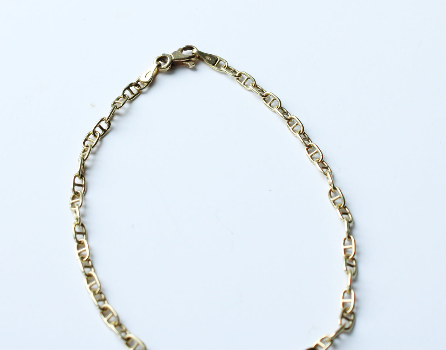 Dainty 18ct Gold Bracelet