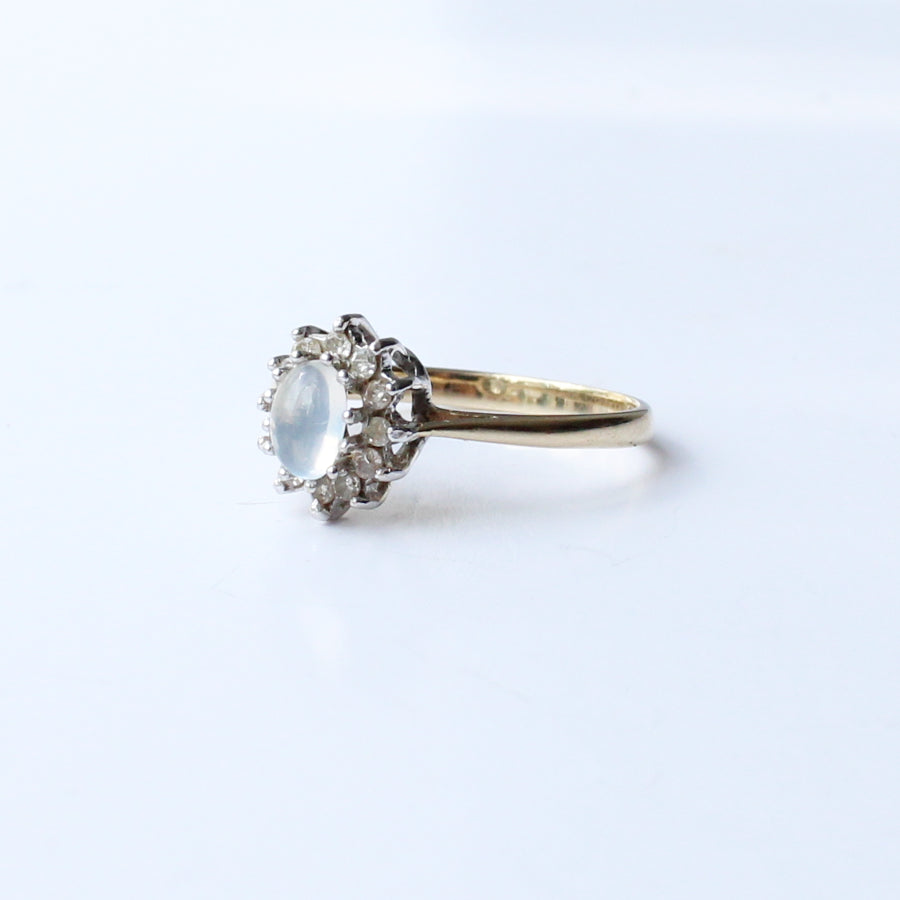 Vintage 9ct Moonstone & Diamond Ring