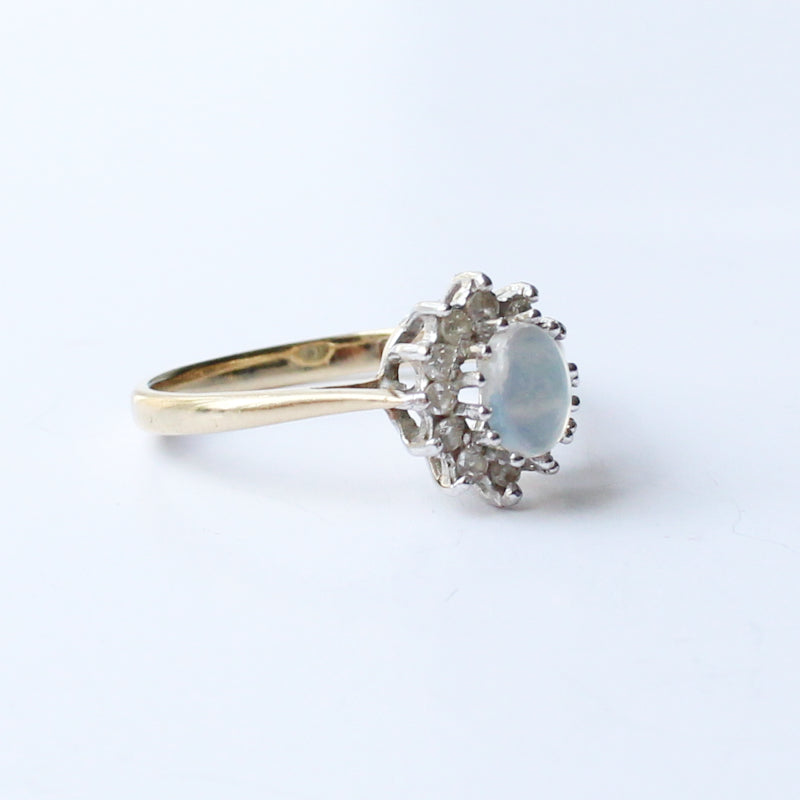 Vintage 9ct Moonstone & Diamond Ring