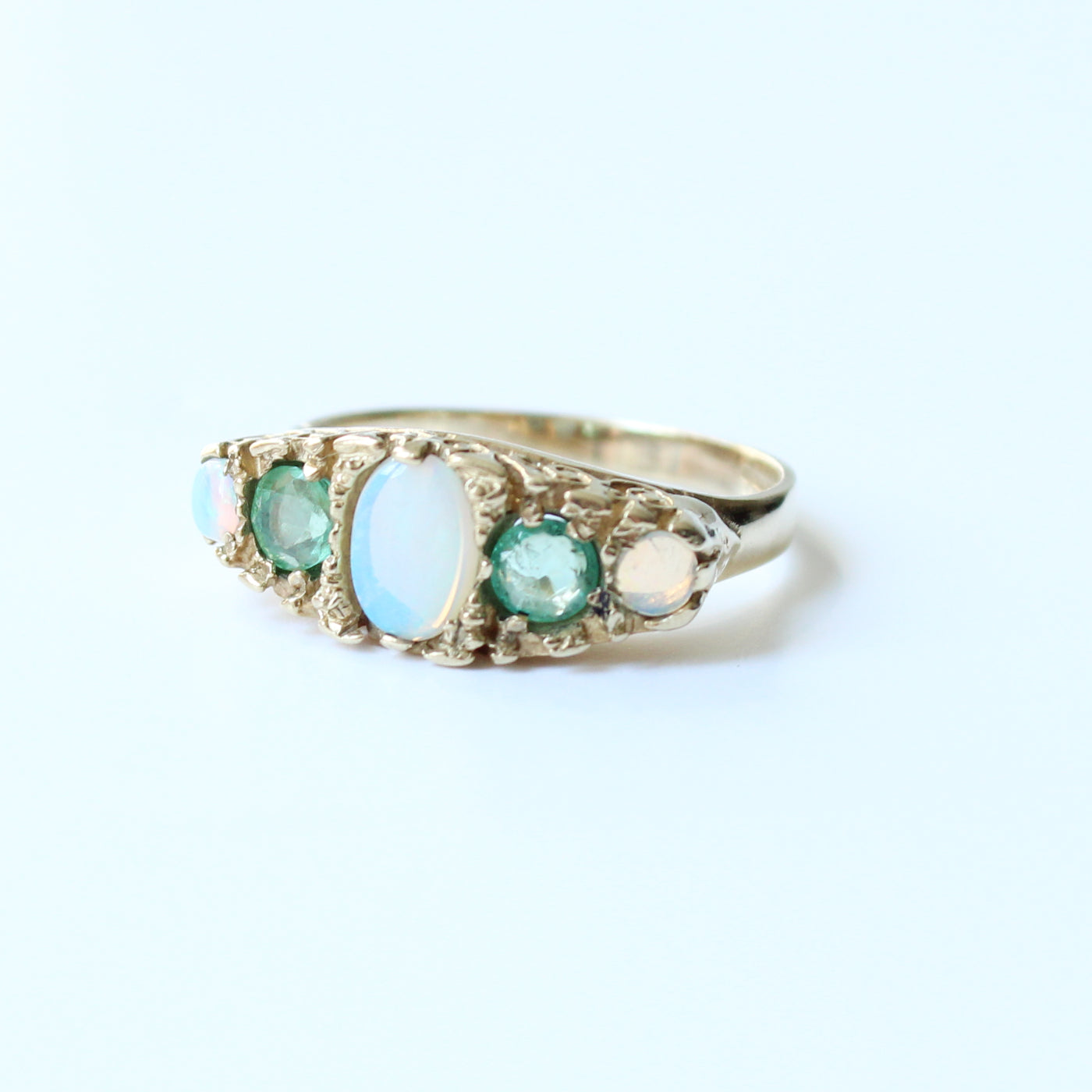 Vintage 9ct Gold Emerald & Opal Band