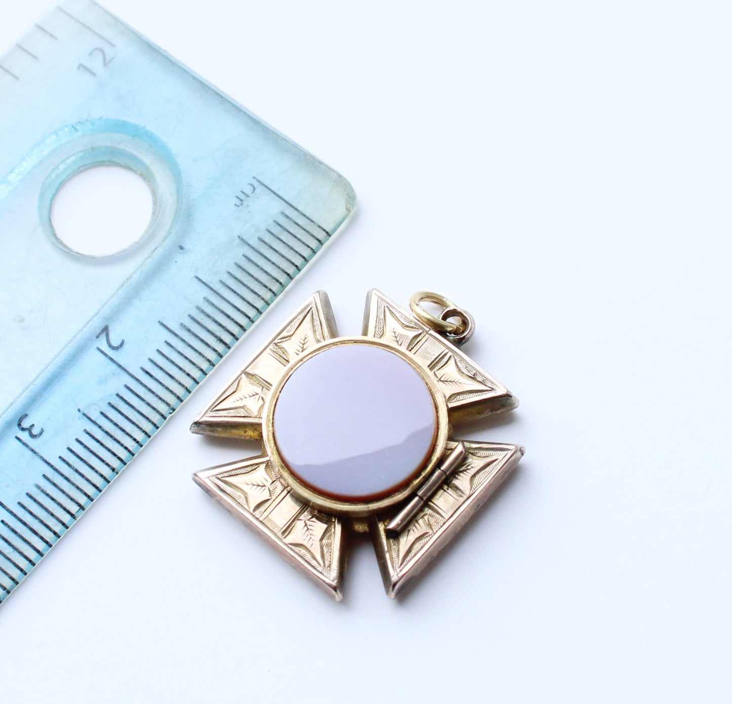 Victorian 9ct Gold Back & Front Sardonyx Locket