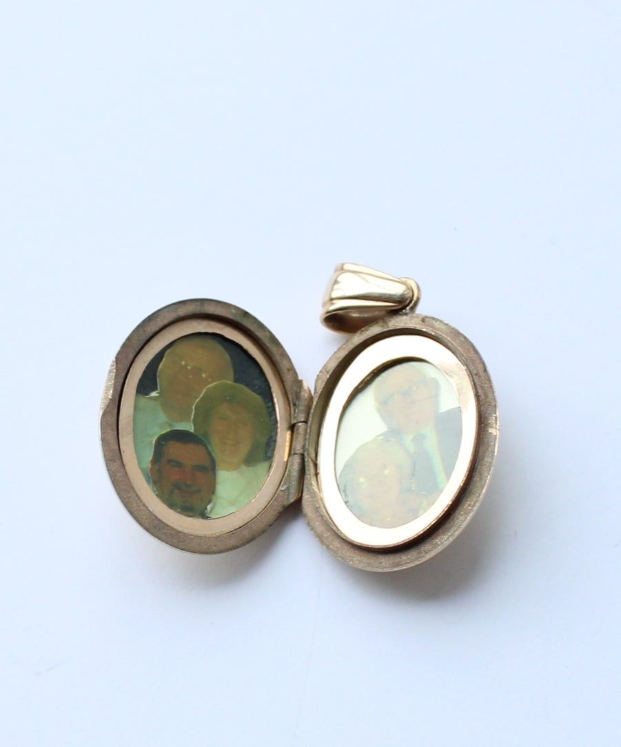 9ct Gold Diamond Locket