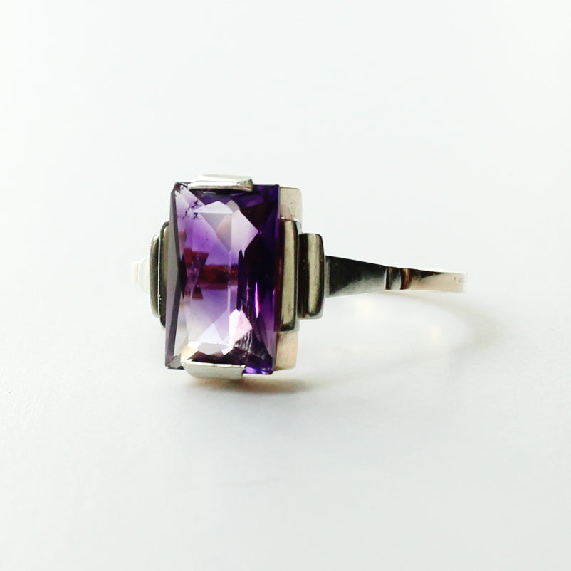Art Deco 9ct Gold Amethyst Ring