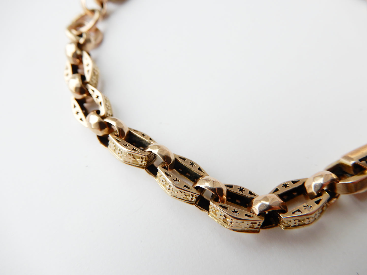 Victorian 9ct Gold Star Link Bracelet with Dog Clip