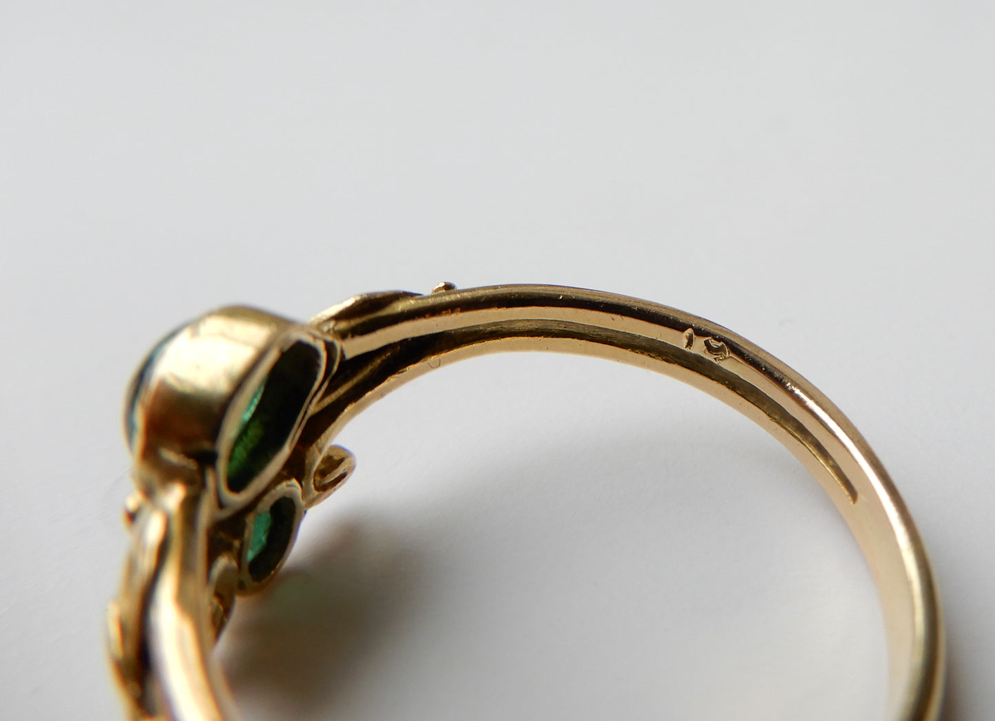Art Nouveau 18ct Emerald Ring