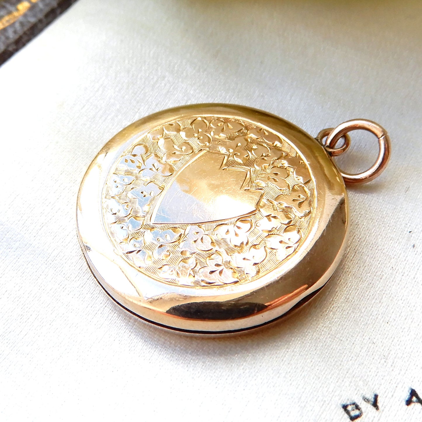 Antique 9ct Gold Back & Front Locket