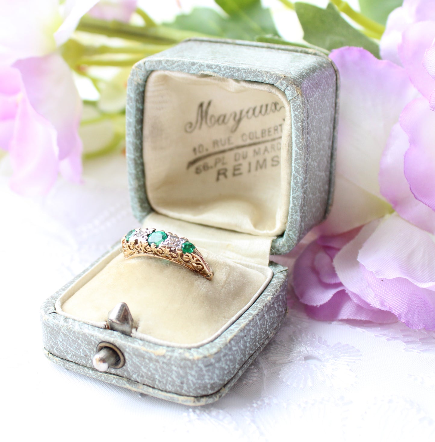 Vintage 9ct Gold Emerald & Diamond Band