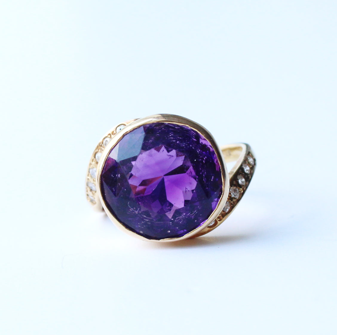 Unique 9ct Gold Amethyst & Diamond Ring