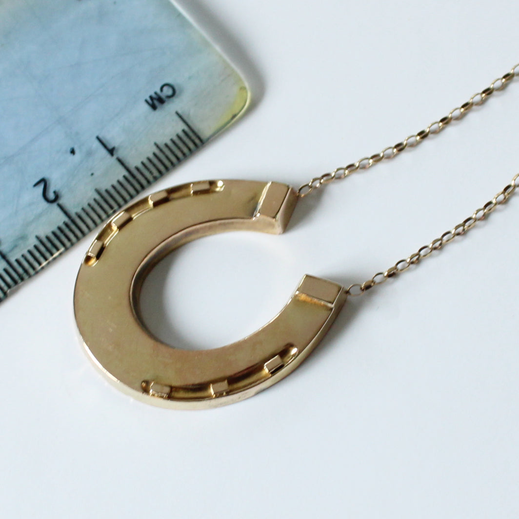 Antique 9ct God Horse Shoe Necklace