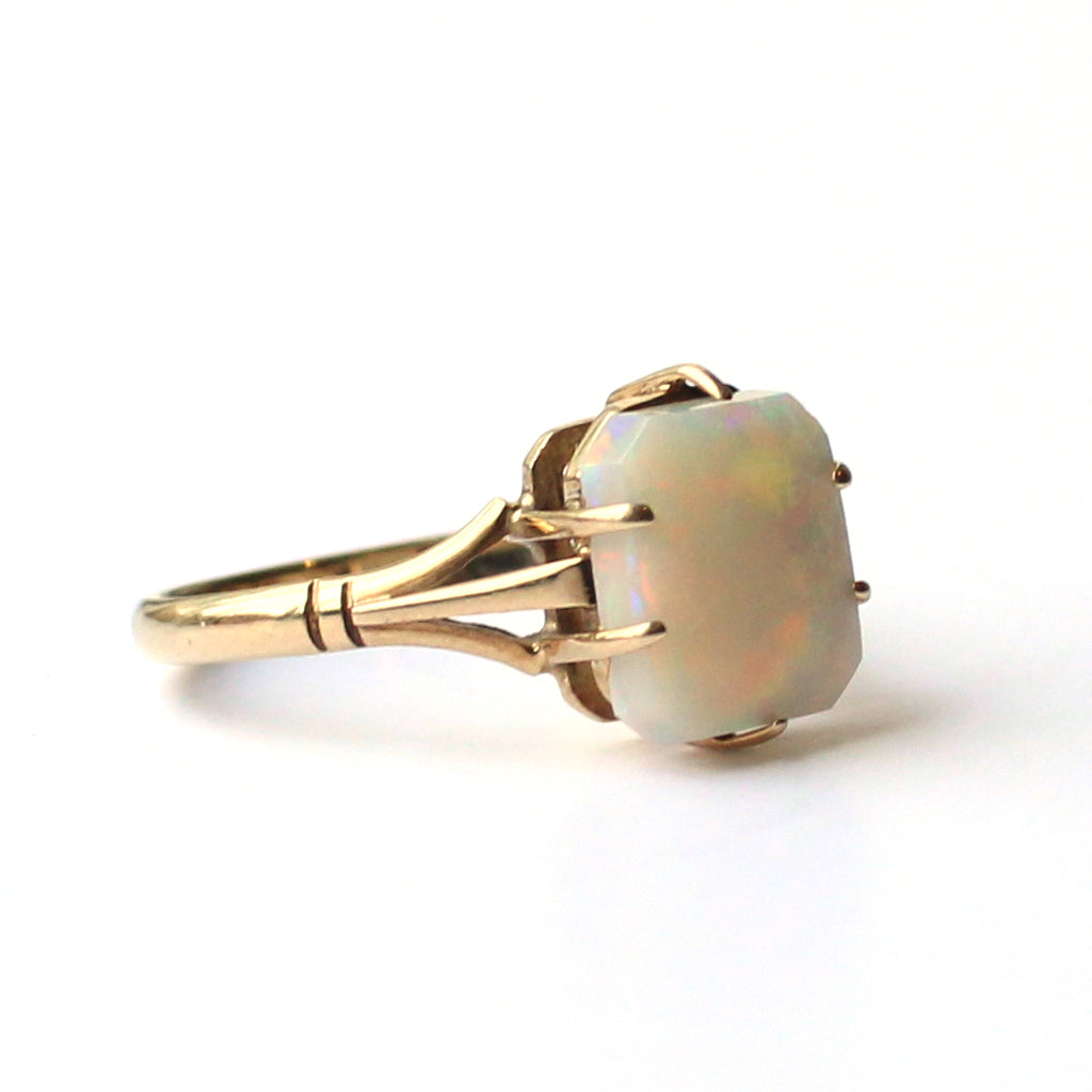 Vintage 9ct Gold Opal Ring