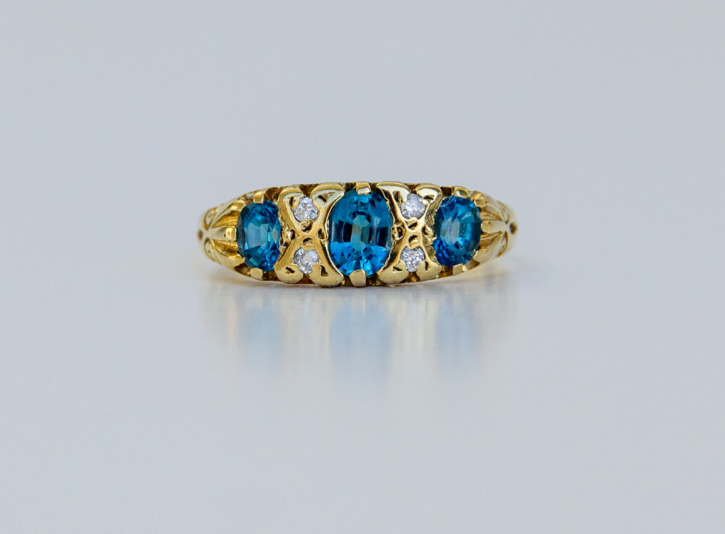 Vintage 9ct Gold Topaz & Diamond Band