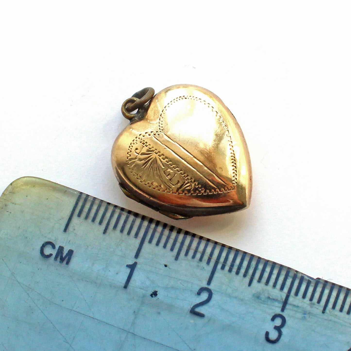 Antique 9ct Gold Back & Front Heart Locket
