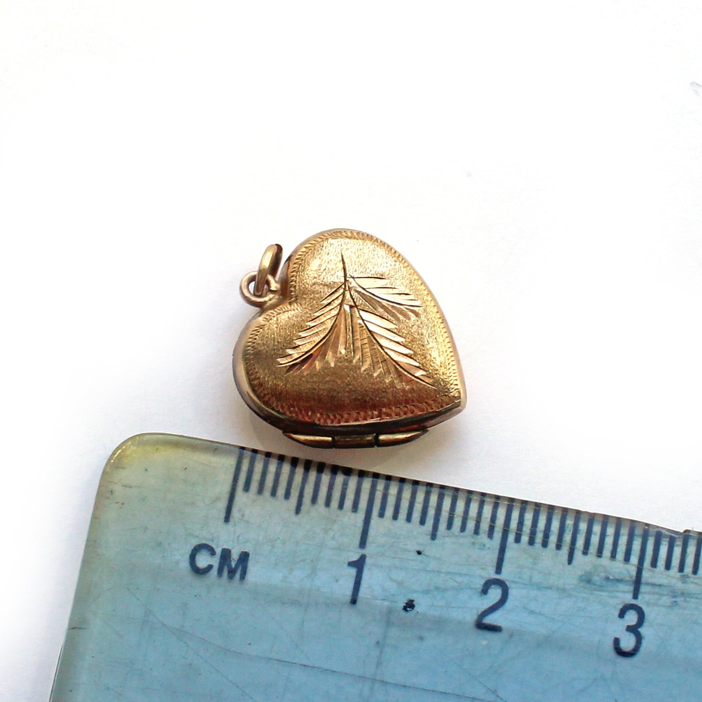 Antique 9ct Gold Back & Front Heart Locket