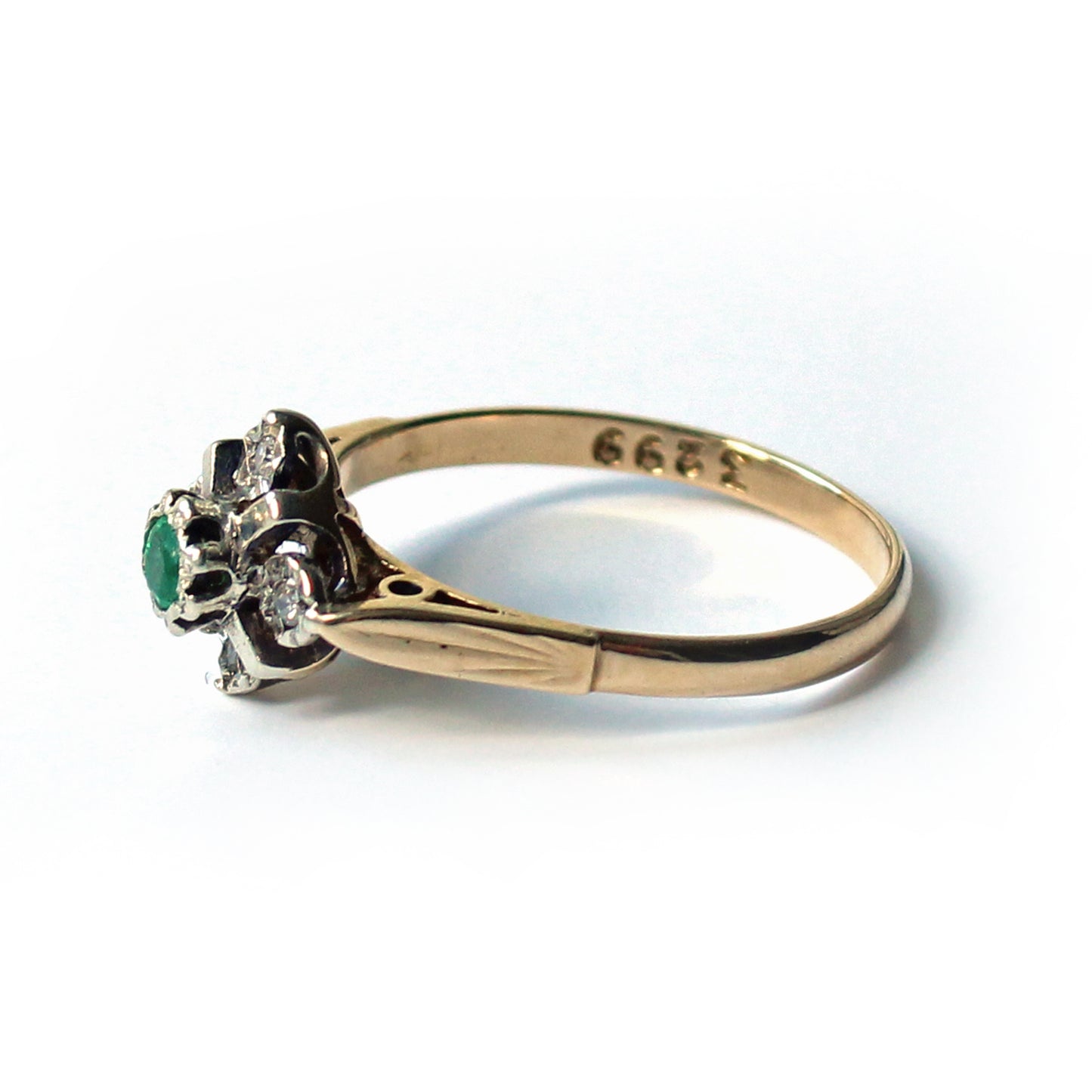 Vintage 9ct Gold Emerald & Diamond Ring