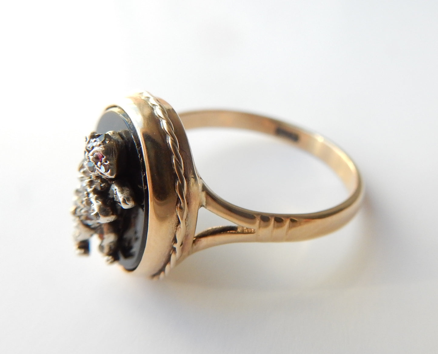 Antique 9ct Gold Old Cut Diamond Onyx Bear Ring US Size 7.5 UK Q