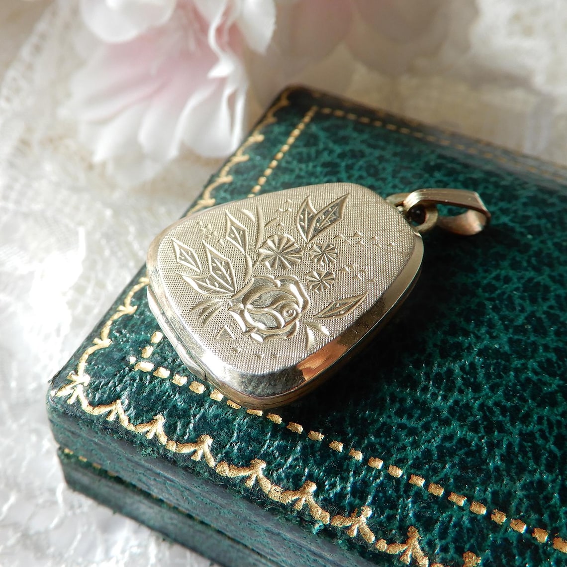 Vintage 14ct Rolled Gold Locket K&L