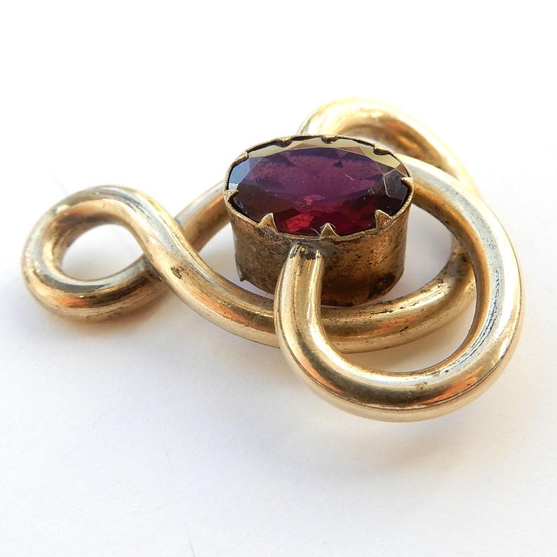 Antique Pinchbeck Garnet Paste Knot Pendant