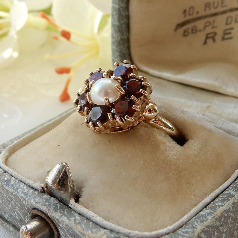 Antique 9ct Gold Pearl & Garnet Ring