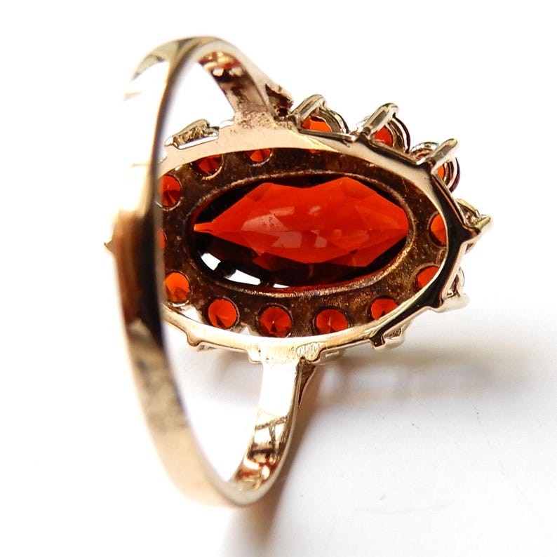 Vintage 9ct Gold Garnet Cluster Ring