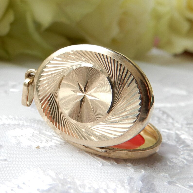Vintage Rolled Gold Star Locket