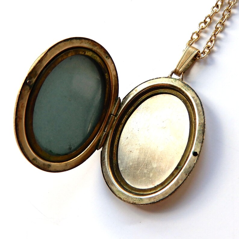 Vintage Rolled Gold Locket with Chain
