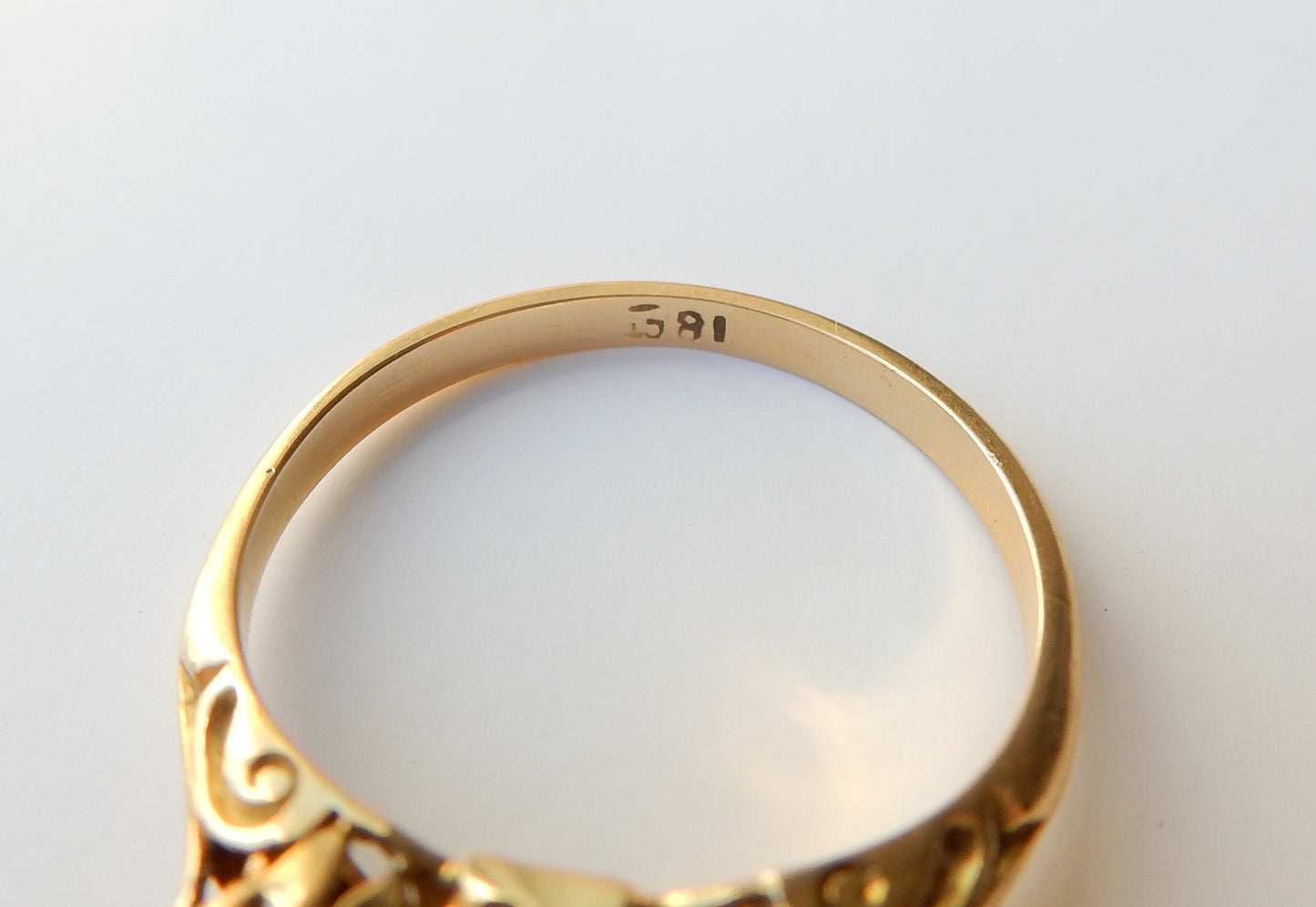 Antique 18ct Diamond & Jade Ring