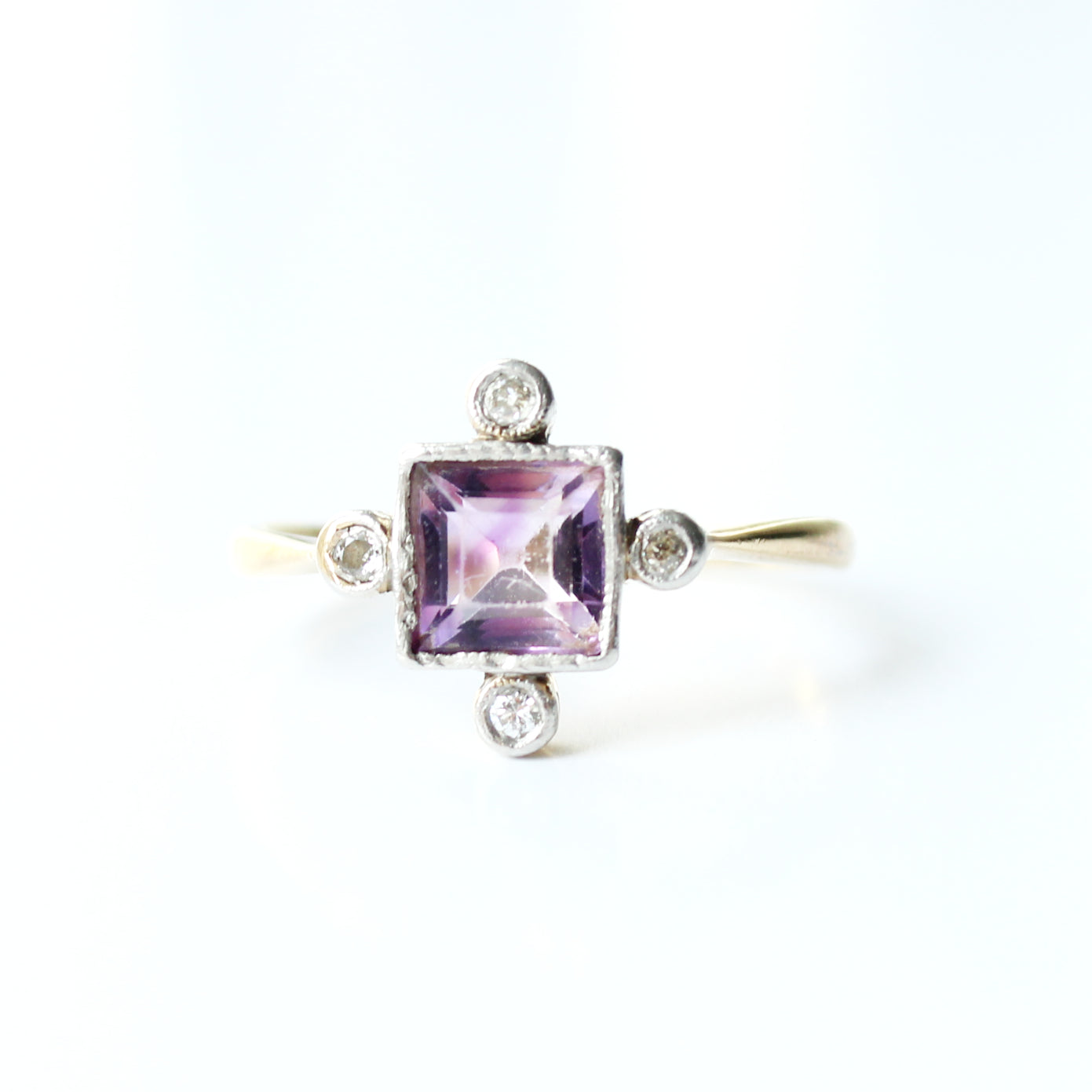 Art Deco 18ct Gold Amethyst & Diamond Ring