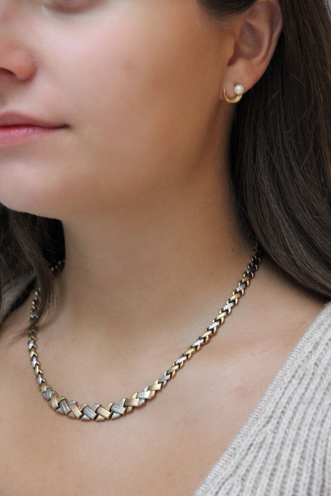 9ct Yellow & White Gold Kisses Necklace (17inches)
