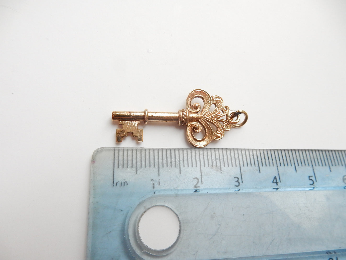 Vintage 9ct Gold Key Charm (2.1grams)